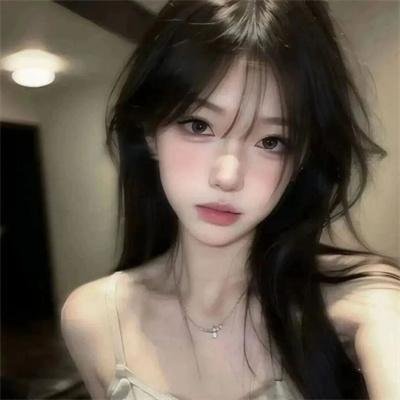 她房间里的云 海报