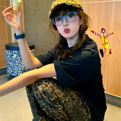 五个女生 海报